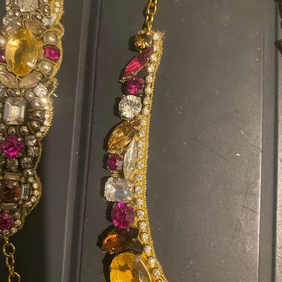 Costume Jewelry - Picture 5 of 8